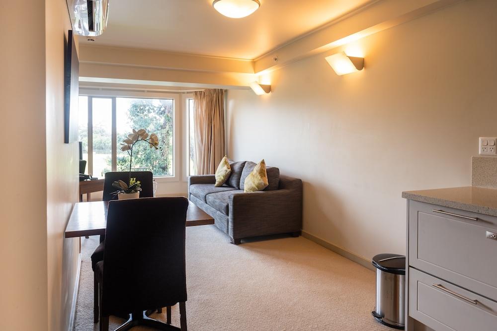 Vr Takapuna Auckland Exterior photo A typical apartment at the University of Canterbury