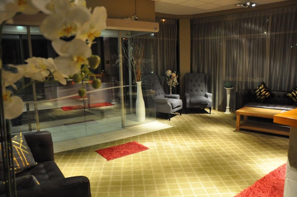 Vr Takapuna Auckland Exterior photo The interior of the hotel
