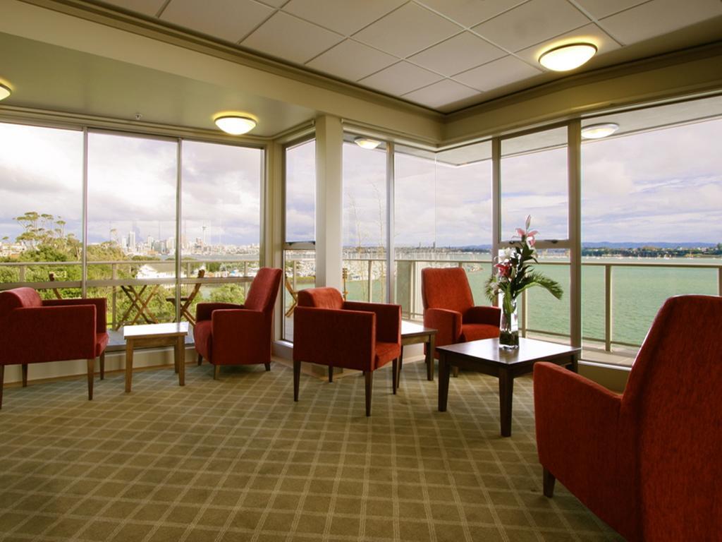Vr Takapuna Auckland Exterior photo The lounge at the airport